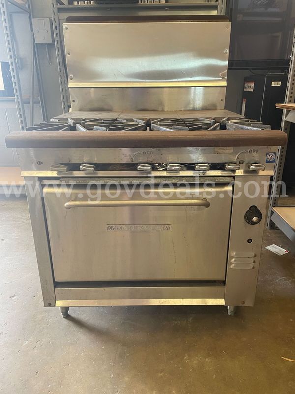 Montague 6 Burner Range /Oven
