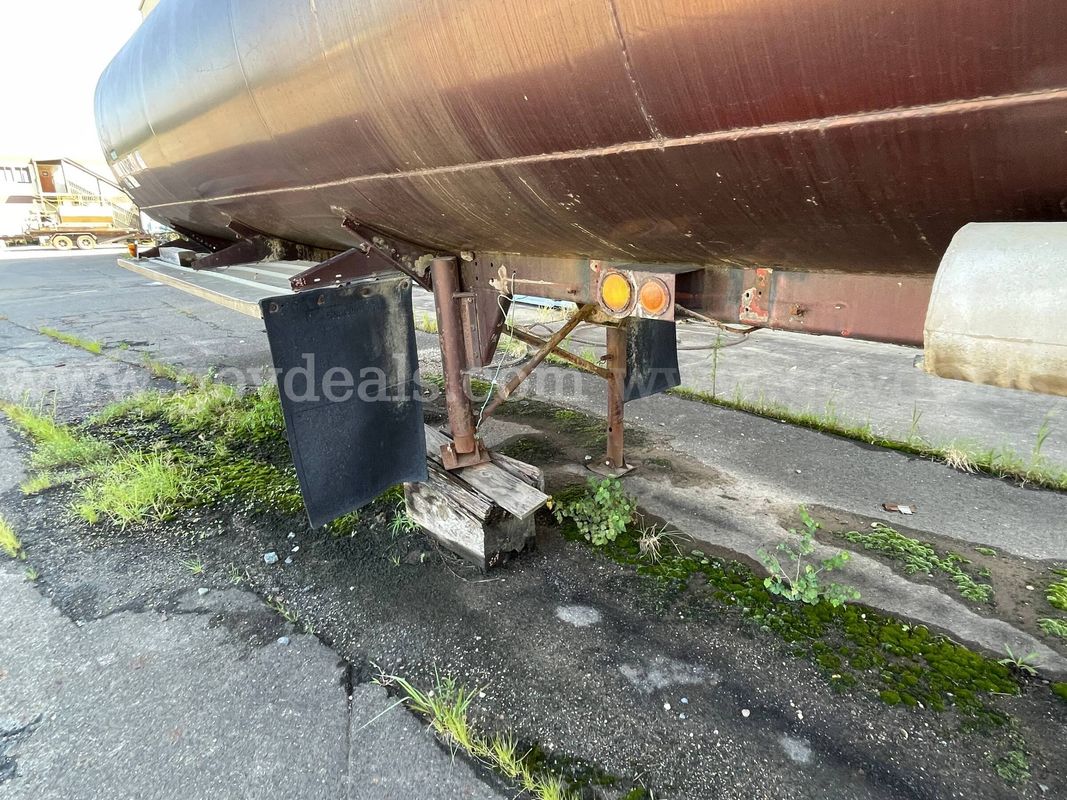 Heil Aluminum Tanker Trailer - Leaks Present - Roadworthiness Unknown