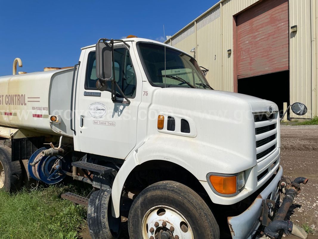 1998 Ford L8501 Conventional Cab Dust Control Water Truck