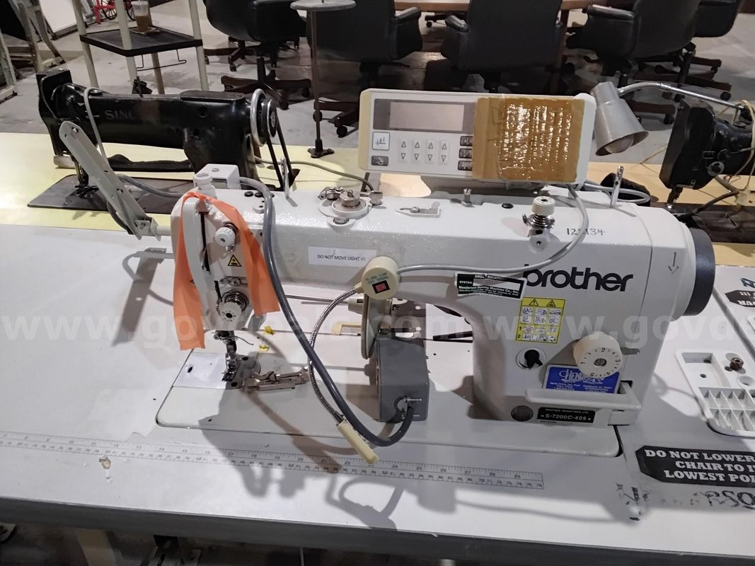 Lot of 5 Sewing Machines
