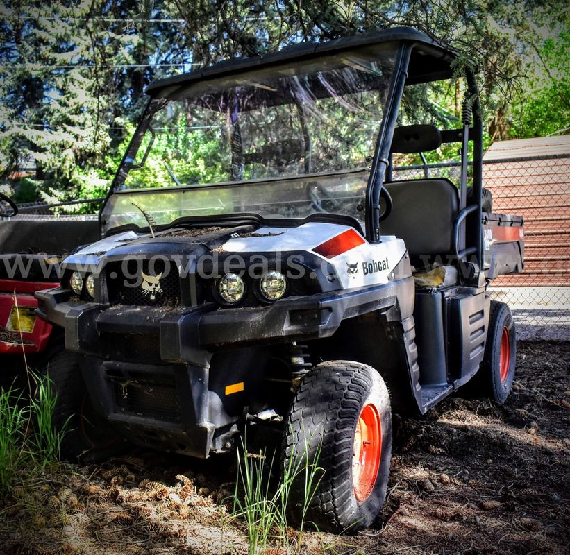 2011 ATV UTV Bobcat 4X4 3400 STD (Does not run. Bobcat dealer could not repair)