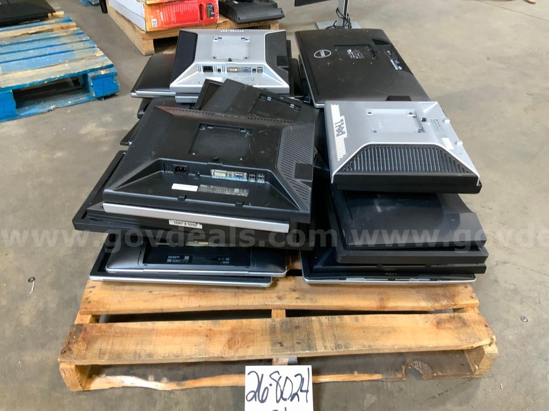 24 Monitors w/o stands