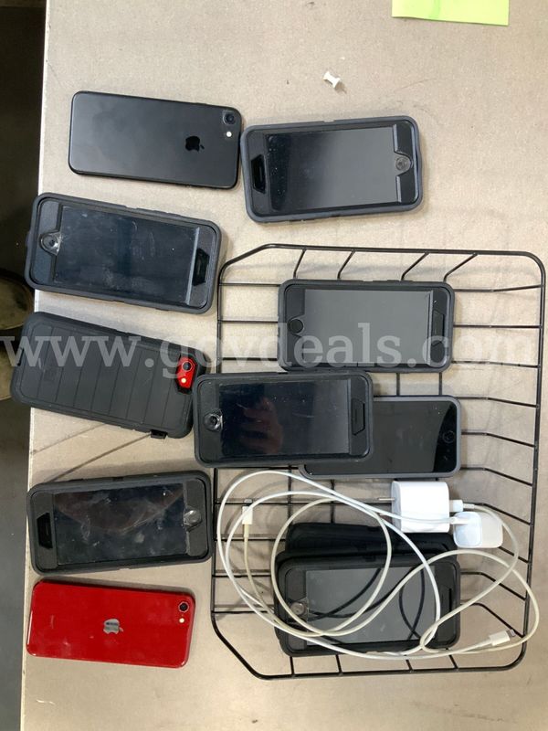 12 Assorted Iphones w/ 2 Charges