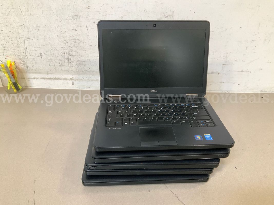 5 dell latitude E5440 i5 (1) Has Some Damage