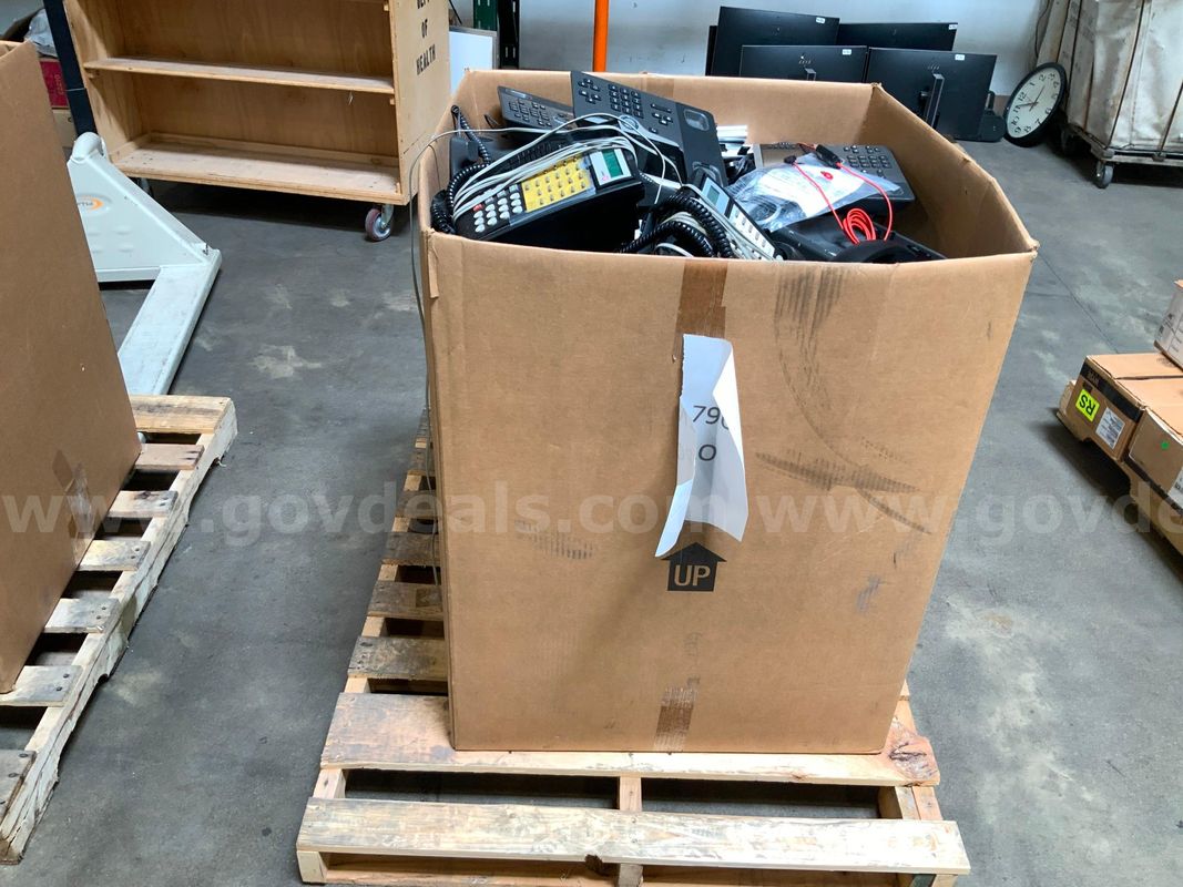 Box of Office Phones 28x28x36 (BOX NOT INCLUDED)