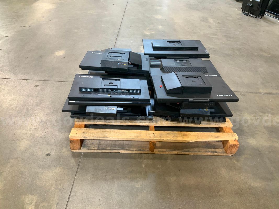 22 Lenovo Monitors with no stands