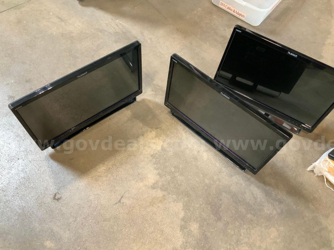 19 Planar Monitors w/ stands