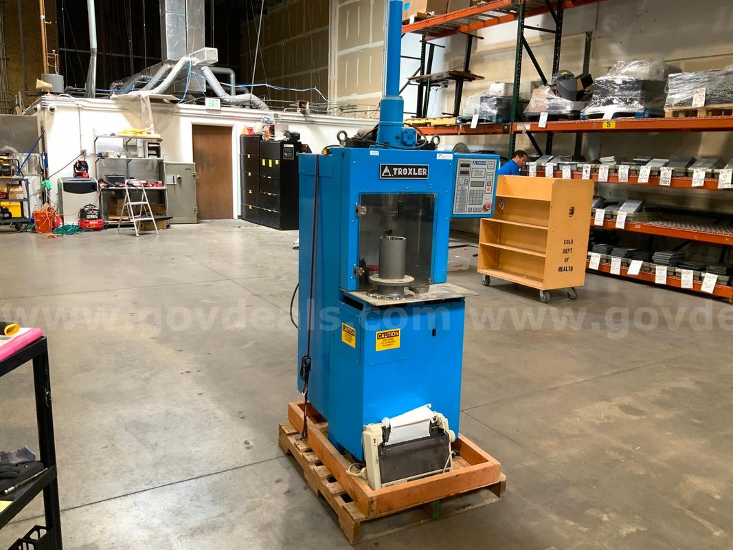Troxler Gyratory Compactor