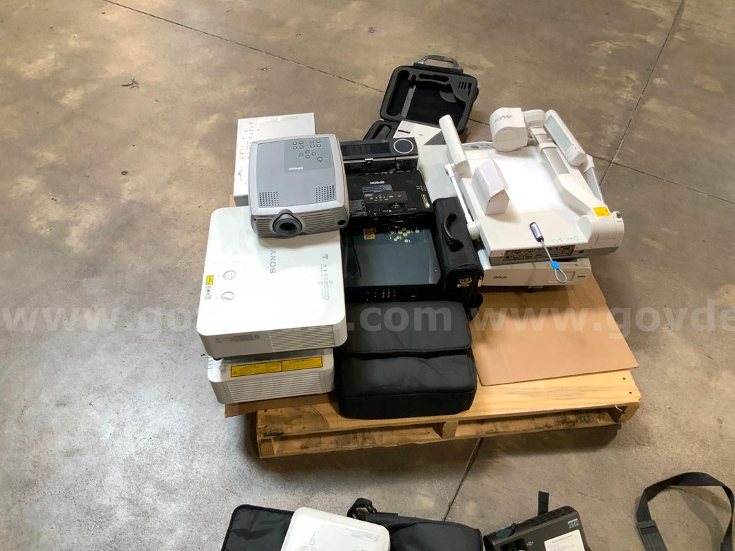 11 Assorted Projectors