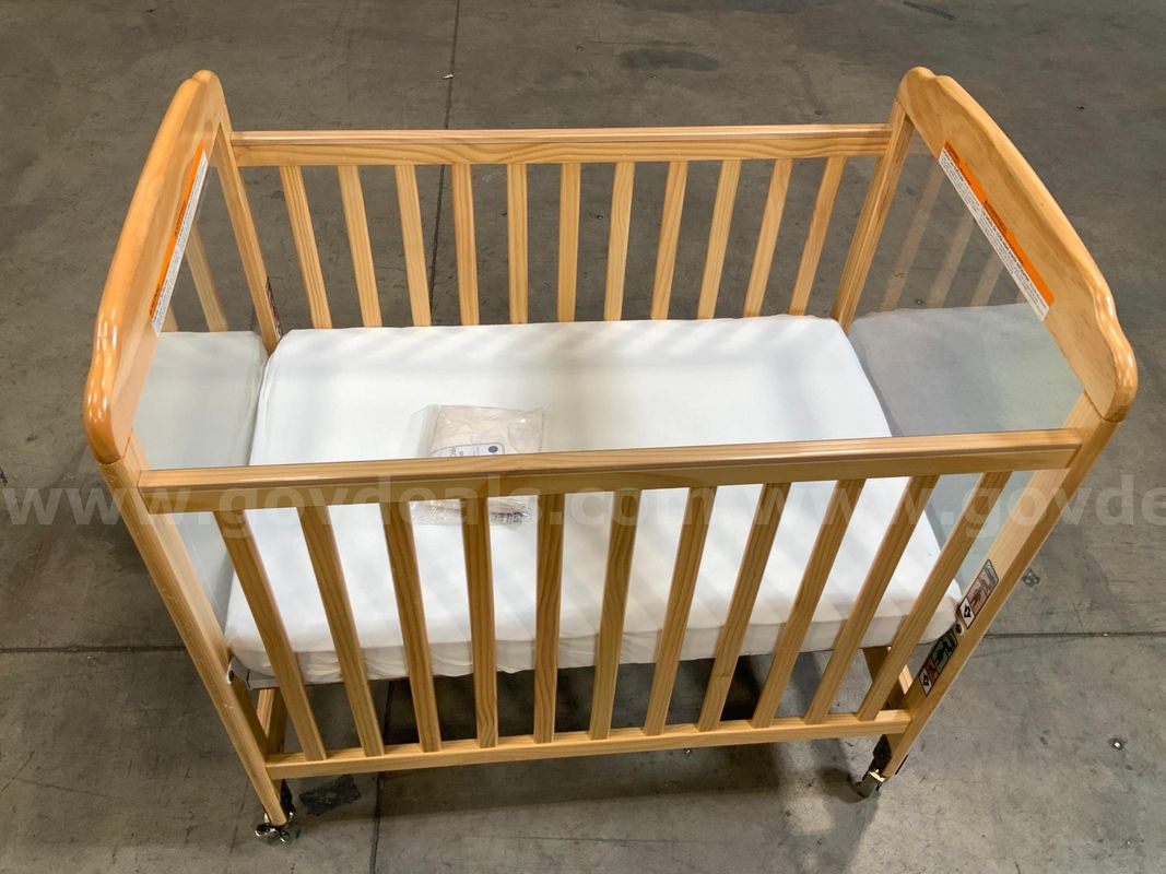 New Crib on wheels with mattress