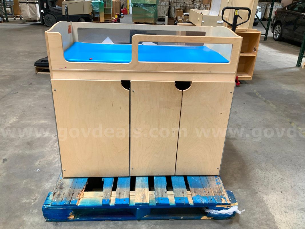 43.5"x25"x39" Daycare Cubbie