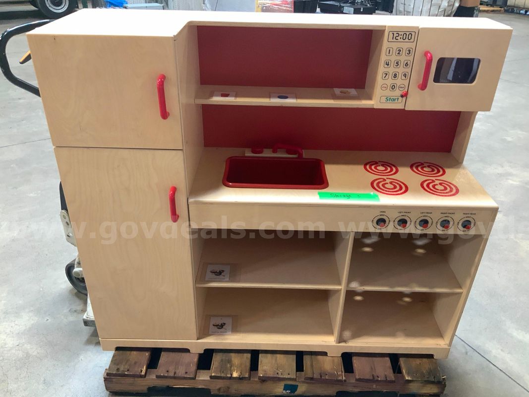 50"x15"x44" Play Kitchen