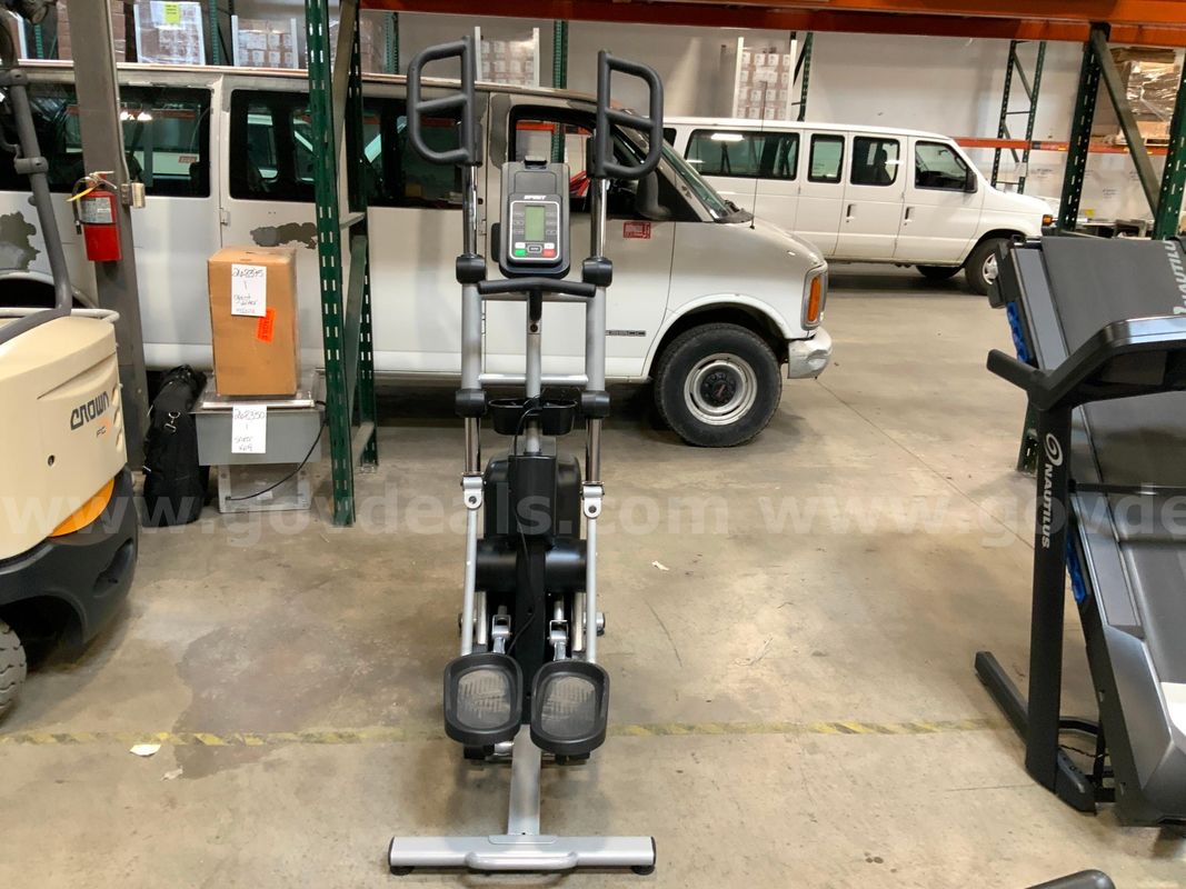 Spirit Incline Cardiovascular Trainer Machine