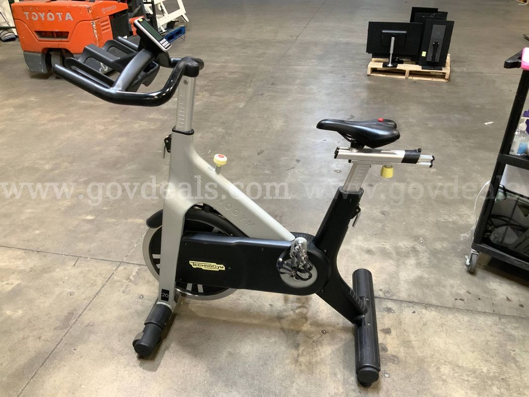 Technogym Upright Spin Bike