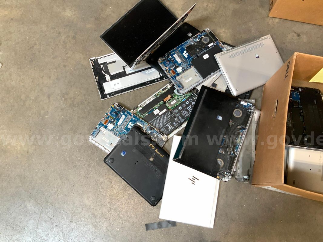 1 Box of Damaged HP Laptops