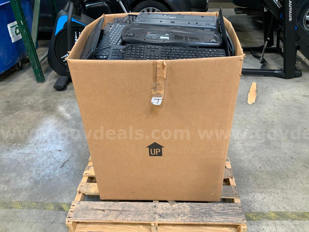 Assorted Keyboards 36x28x28 Box "not included"