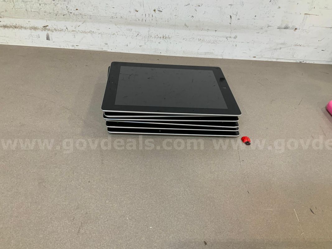 6 Apple Ipads 16gb A1395