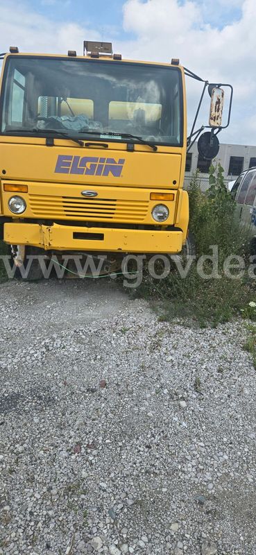 2003 Sterling SC8000 Elgin Whirlwind Street Sweeper