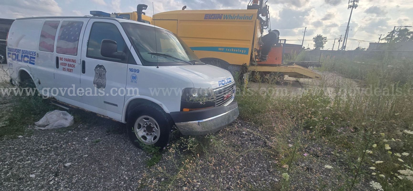 2003 GMC Savana - Prisoner Van