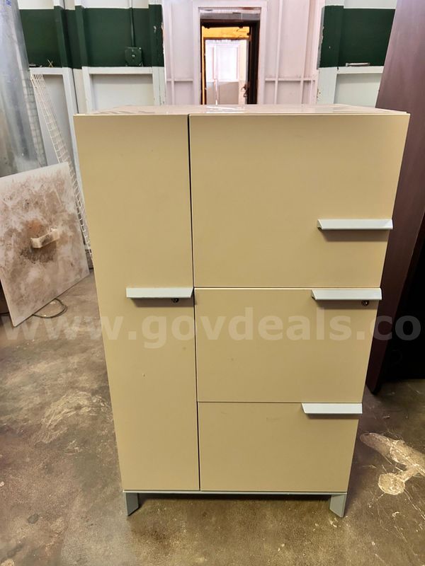Lot of 2X storage cabinet