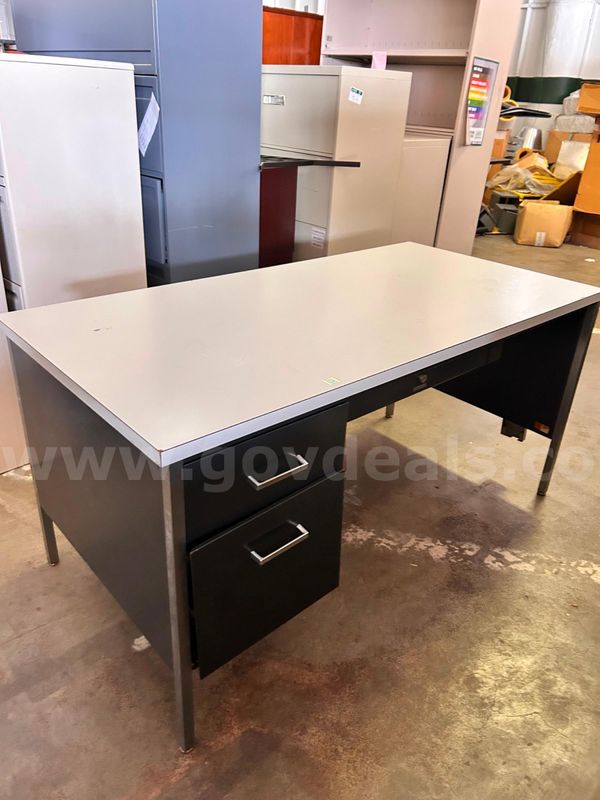 Single-Pedestal Office Desk – Light Gray