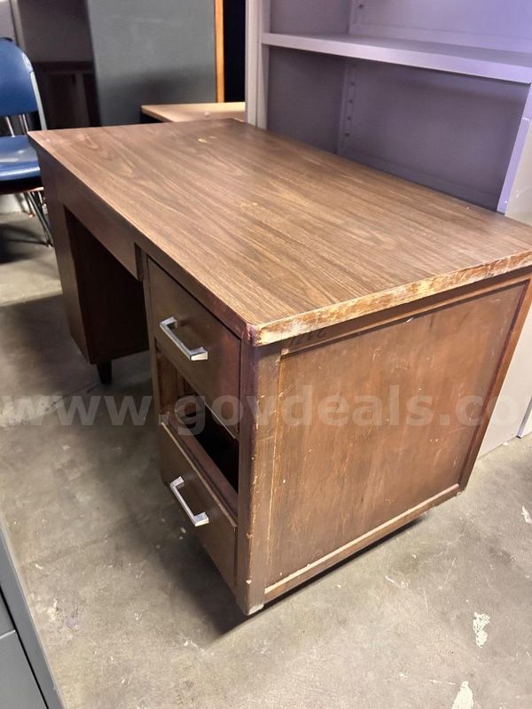 Wood Grain Single-Pedestal Office Desk