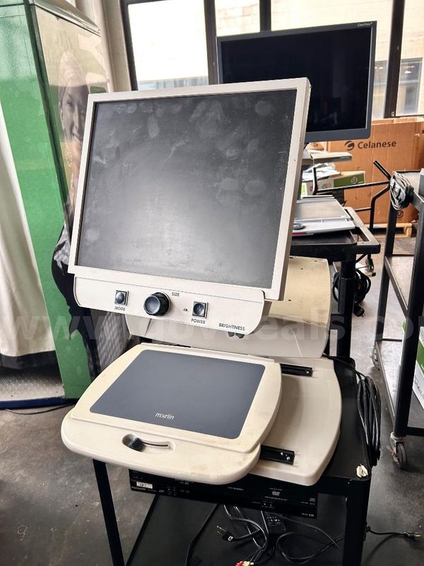 Scientific Merlin LCD Desktop Video Magnifier Reader