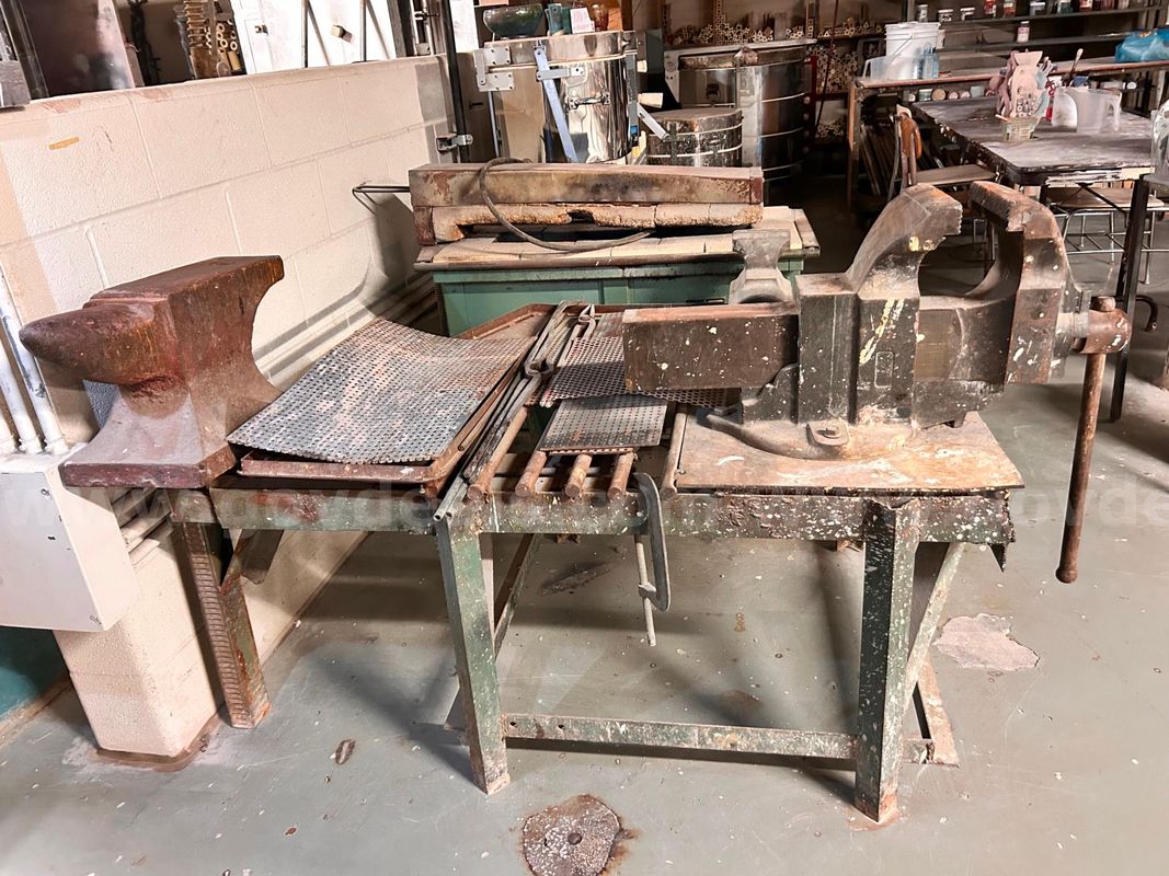 Heavy-Duty Metalworking & Blacksmithing Equipment