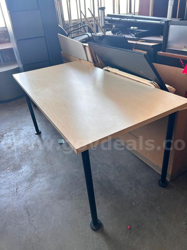 Wood-Laminate Top Table