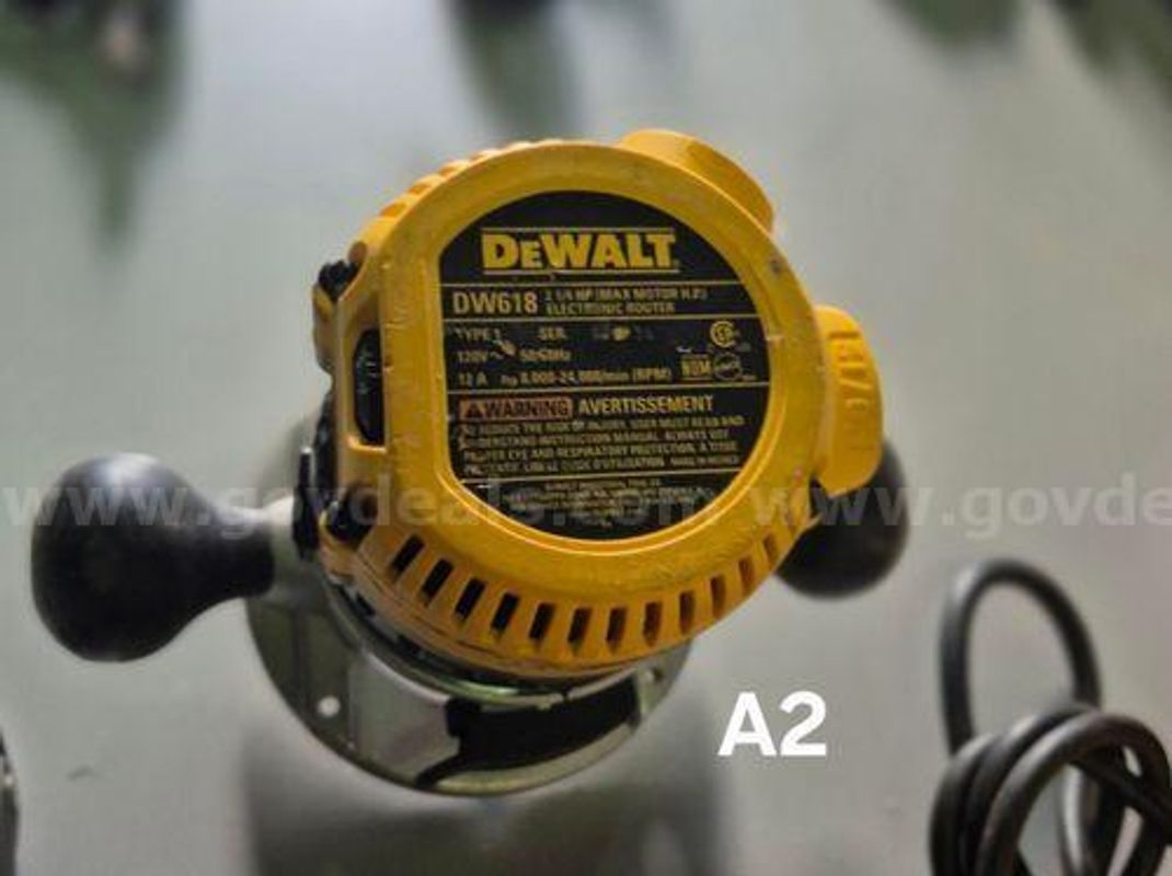 Max Motor Electronic Router With Fixed Router Base (222378 NM)