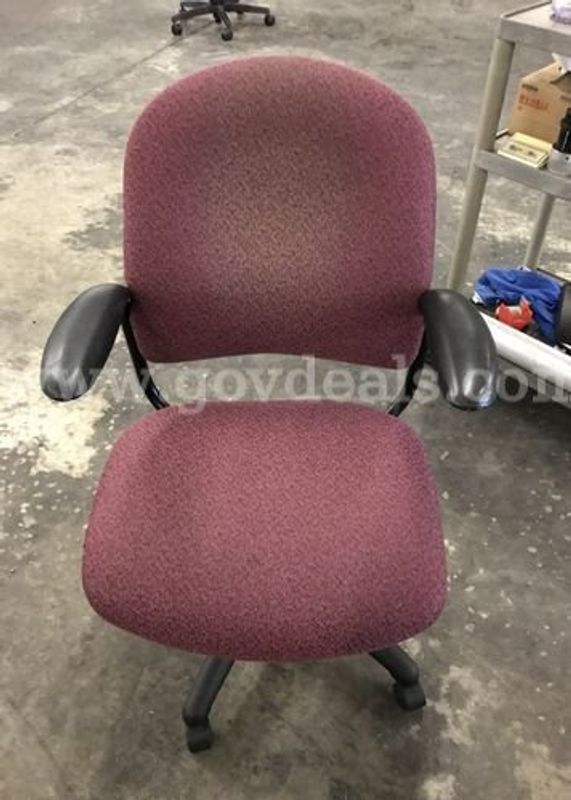 Rolling Desk Chair (225265 NM)