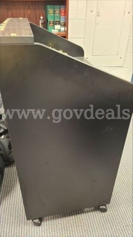 Black Podium(226478 TM)
