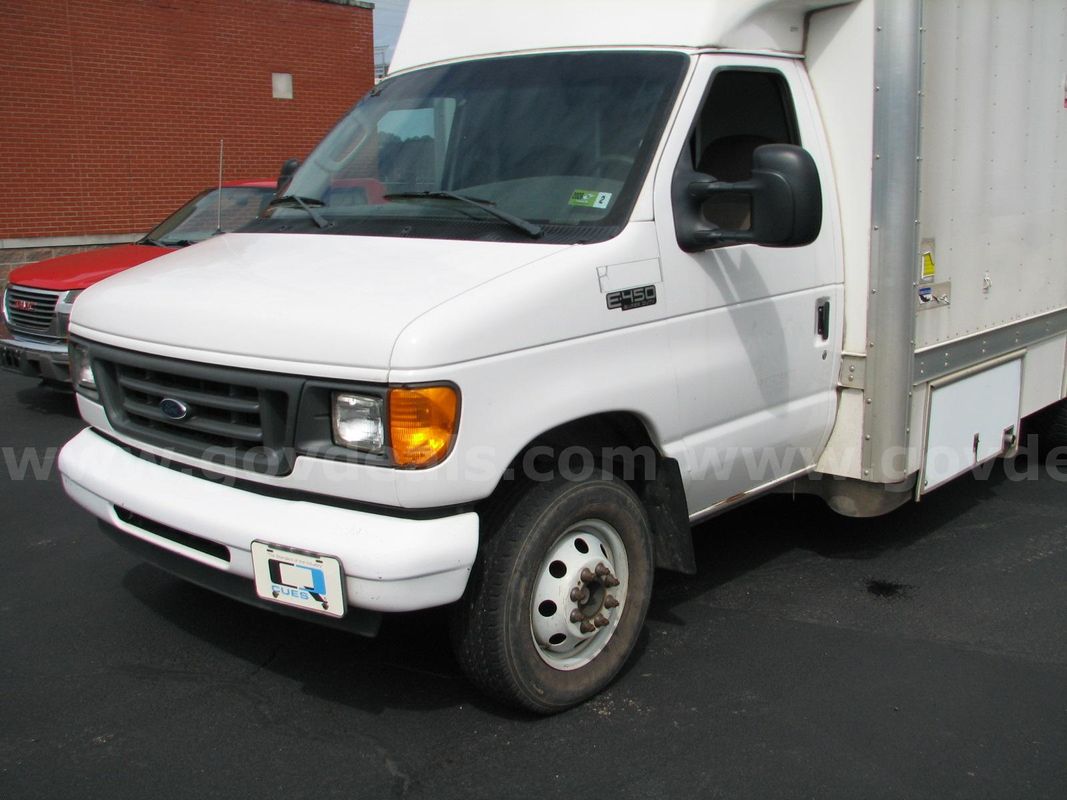 2003 Ford Econoline with sewer inspection system