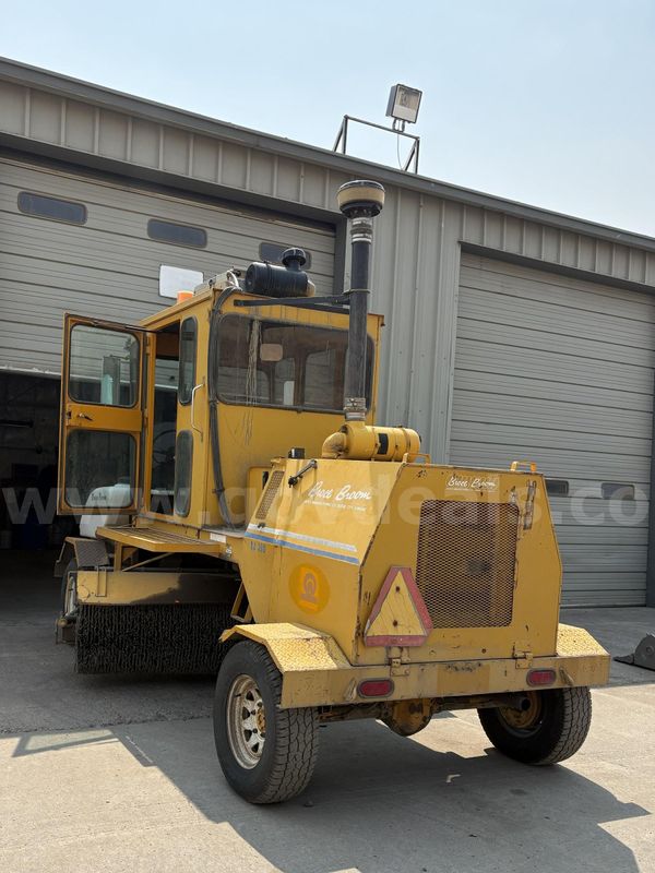 1996 Broce Broom