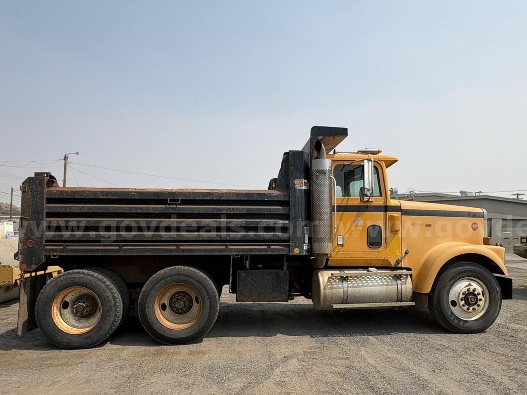 1992 International 9300 10 Yard Dump Truck