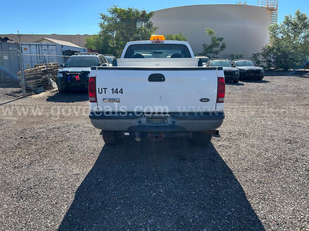 2006 Ford F-350 SD XL 4WD