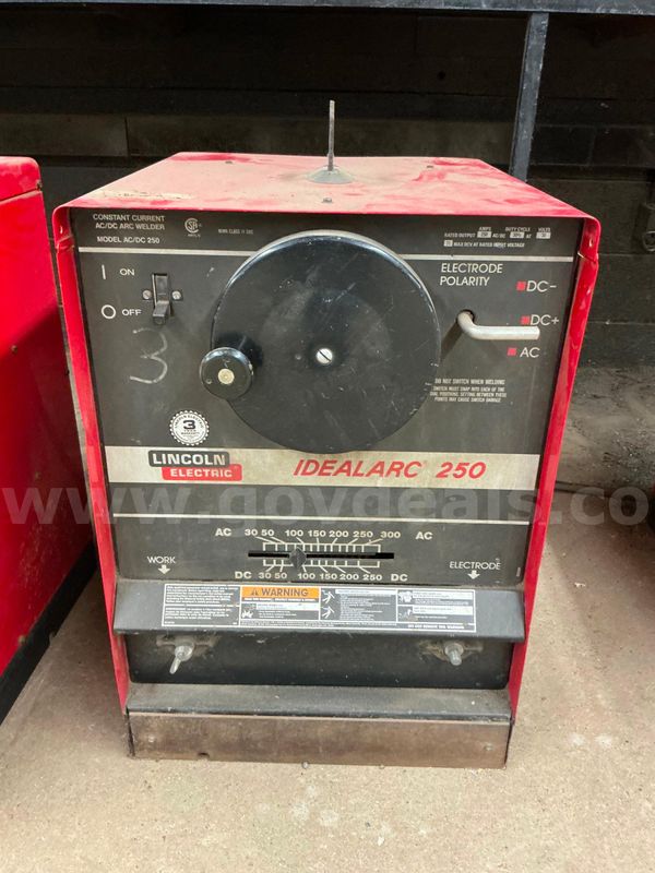 Lincoln Electric IDEALARC 250 Mod # AC/DC 250 Welding Machine