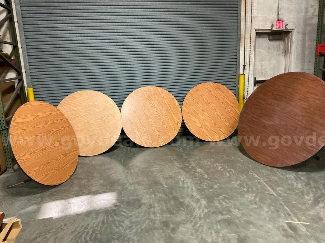 Round Tables Adj. Heigh qty 1@ 6' dia. and qty 4@ 4' dia. Qty 5