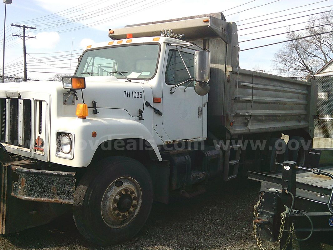 2001 International 2554 Dump Truck