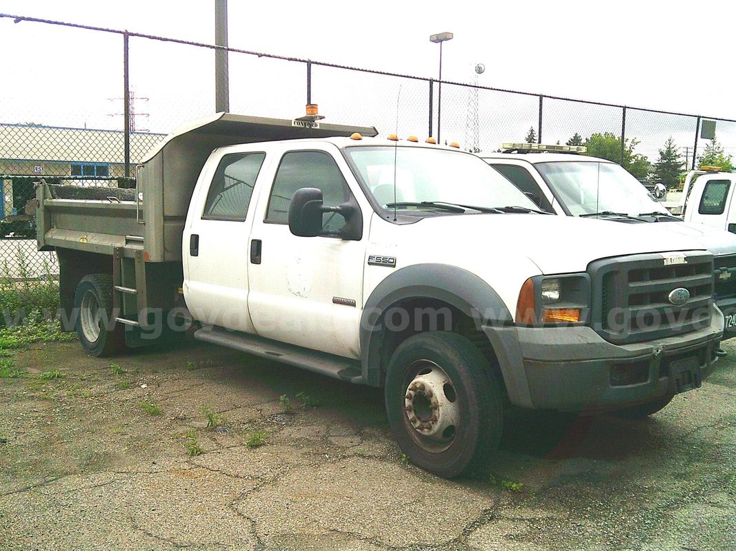 2005 Ford F-550 Dump Truck