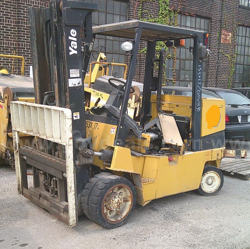 2004 YALE Forklift
