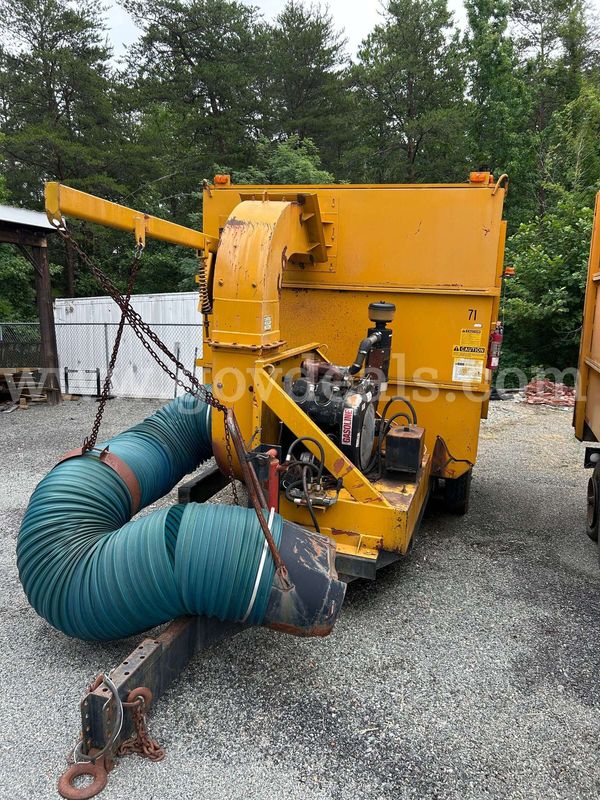 Giant Vac Leaf Trailer