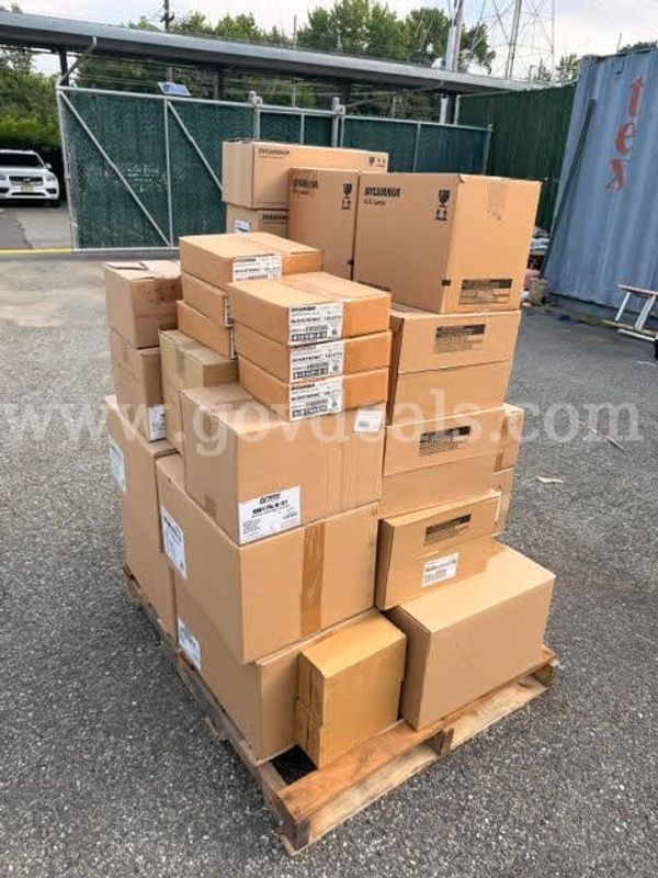 (1) Pallet of Miscellaneous Electrical Items