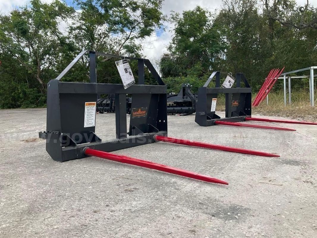 Unused 2025 Landhonor Bale Spears Attachment Model Bs-12-2500g For Universal Skid Steer