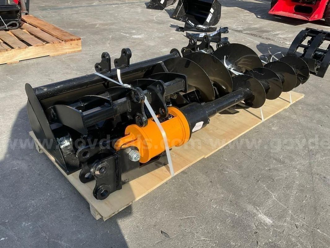 Unused 2026 Mini Excavator Attachment Set