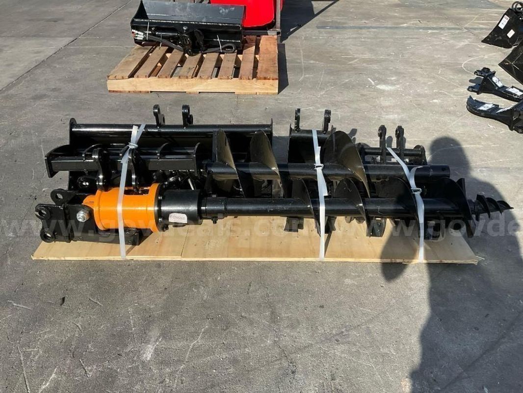 Unused 2026 Mini Excavator Attachment Set
