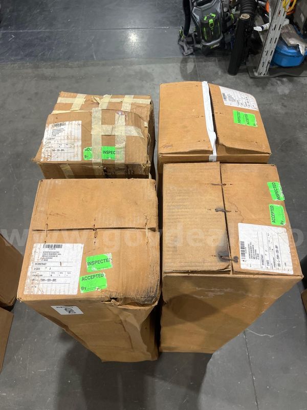 ( 4 ) Rab Lighting Hid Bollard Model Br8-L-70mh-120v-Brp; P/N 781369279497; Approx 8in Diameter; Approx 120v