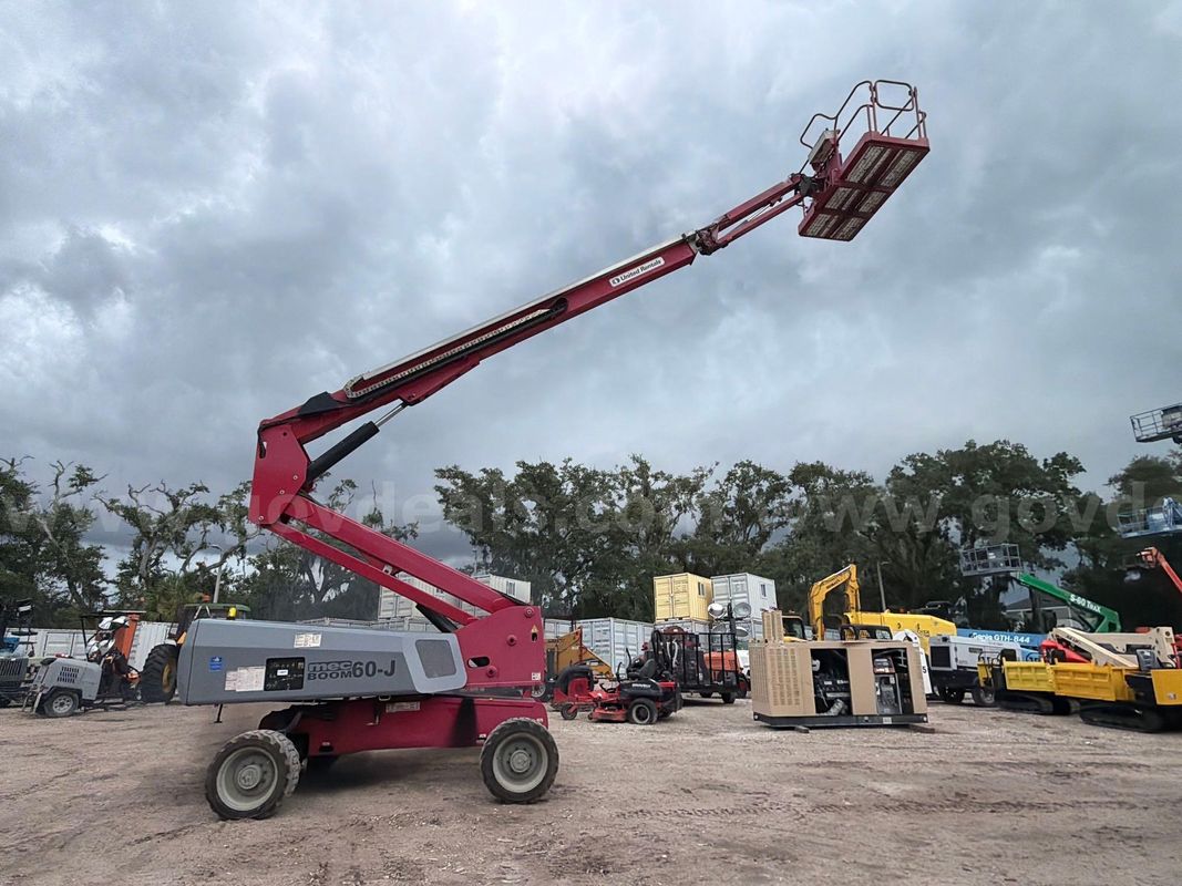 2016 MEC BOOM LIFT MODEL 60-J, DIESEL POWERED, APPROX MAX PLATFORM HIGHT 60FT