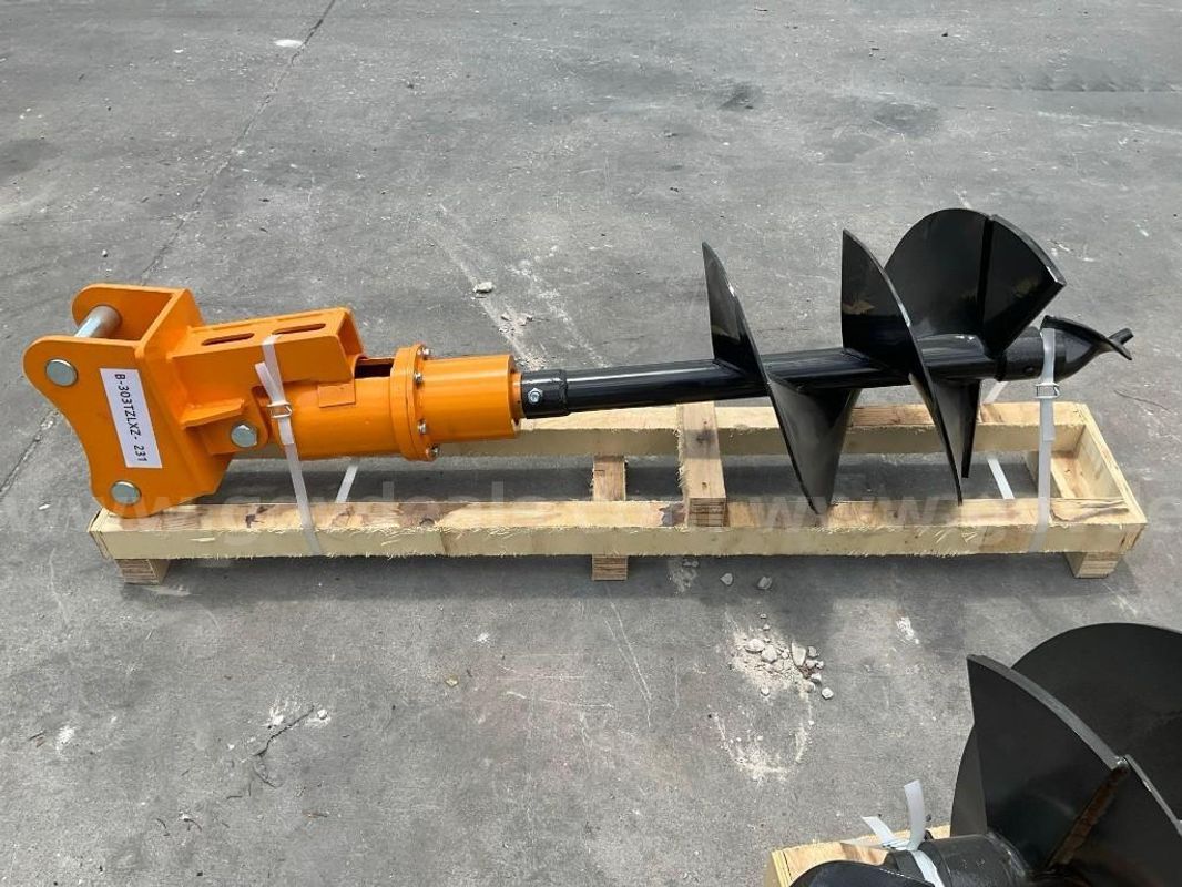 UNUSED CAT 303 EXCAVATOR AUGER WITH BRACKET REDUCER