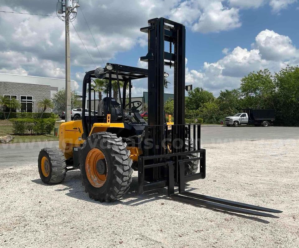 2018 JCB ROUGH TERRAIN FORKLIFT MODEL 930, DIESEL